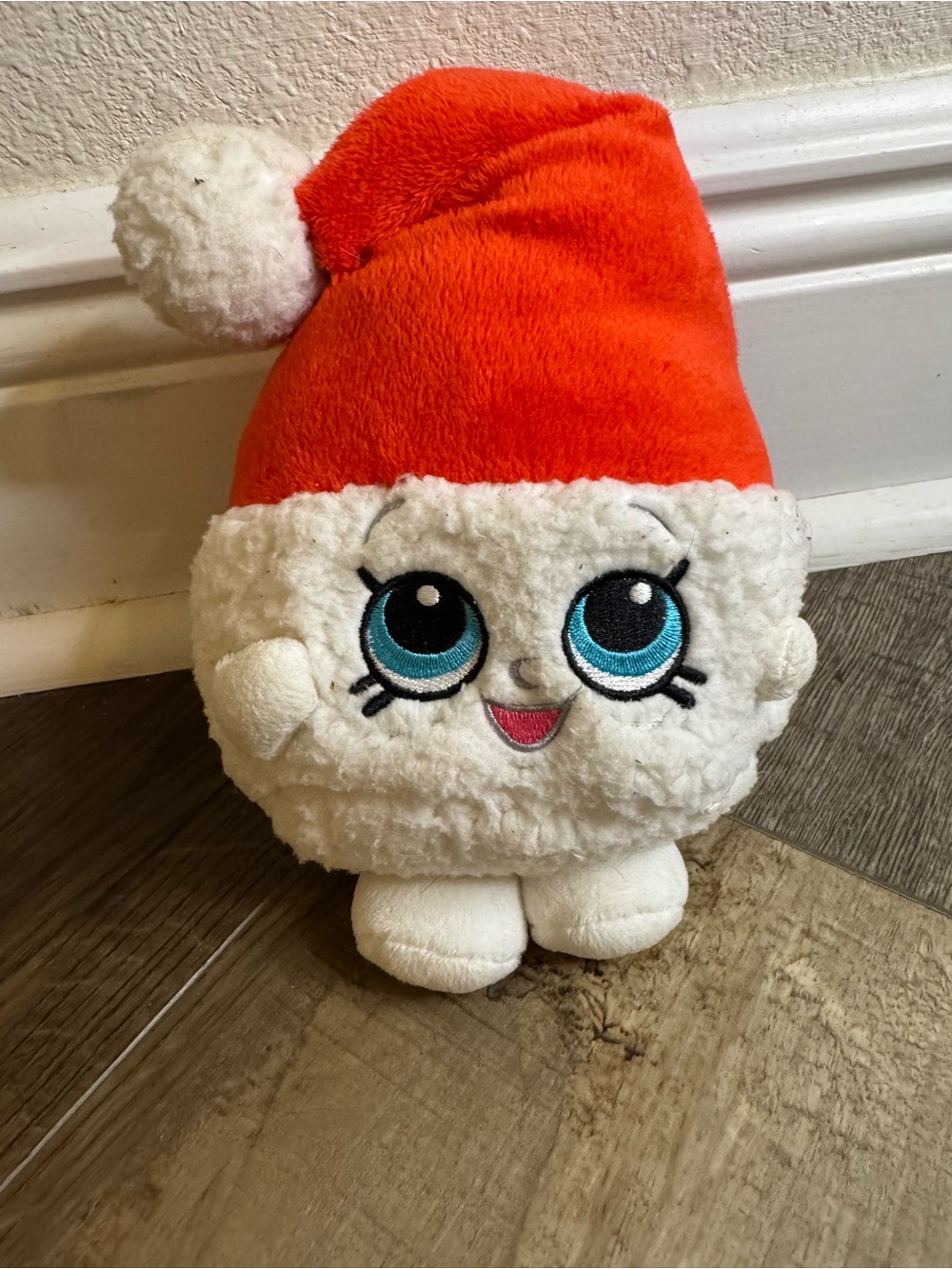 Sammy Santa Shopkins Plushy- White & Red